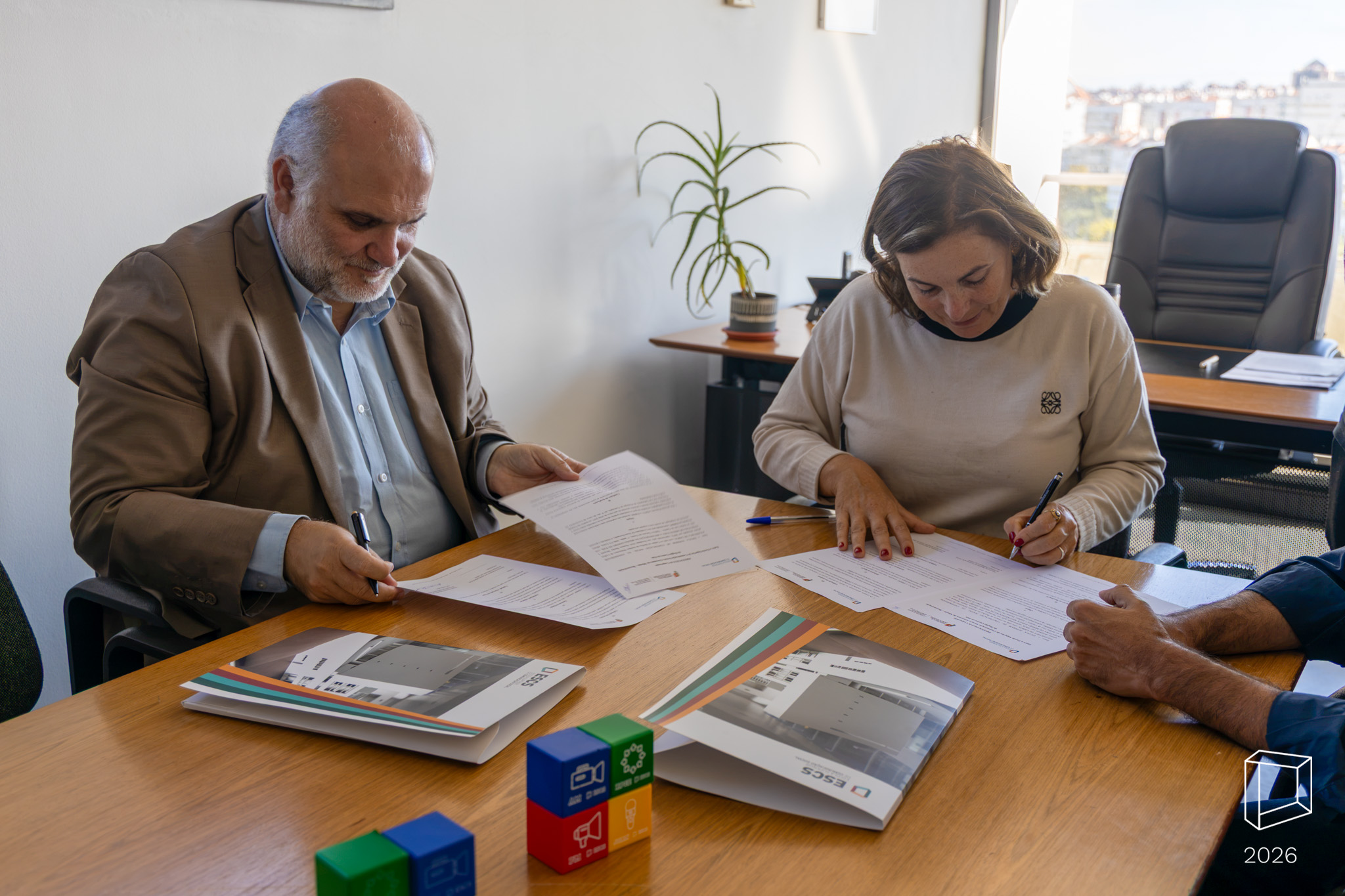 Assinatura do protocolo